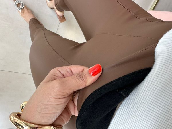 Calça Corino Jacky - Imagem 4